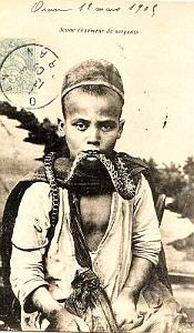 CA a- 254- Village negre